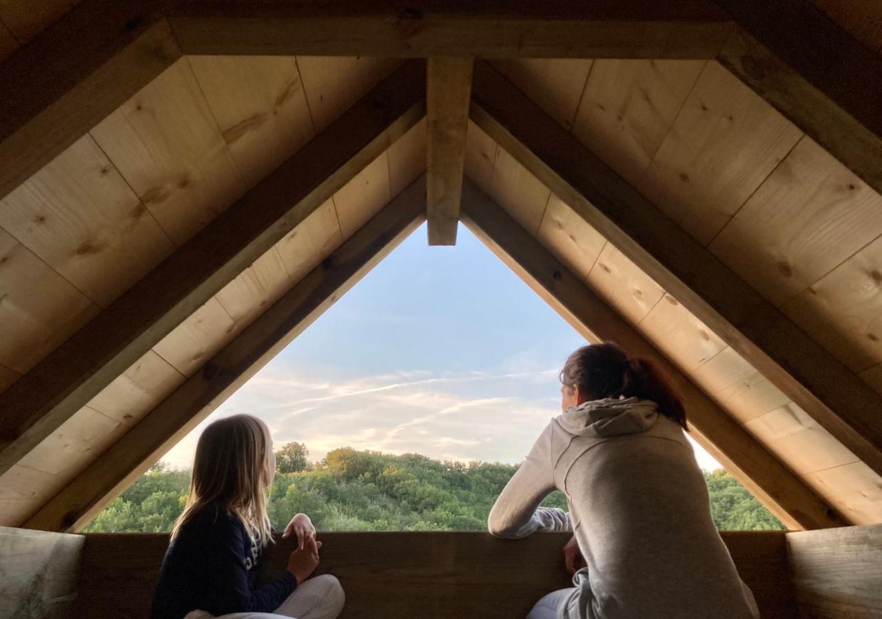 Cabane Bivouac Avec Echelle A L'Ombre Des Chenes Idrac-Respailles Dış mekan fotoğraf